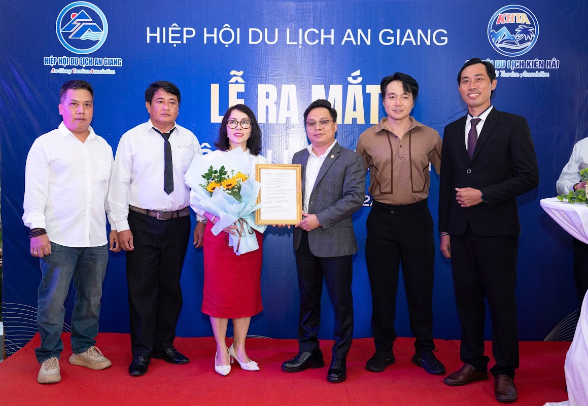 Lễ ra mắt Chi hội DLKH HHDL An Giang
